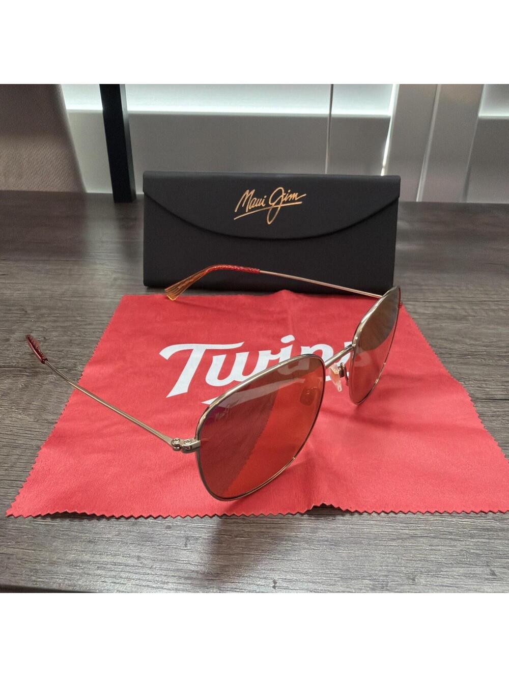 Maui Jim Sunglasses Square Polarized Sunglasses MJ0657SA 004 Minnesota Twins